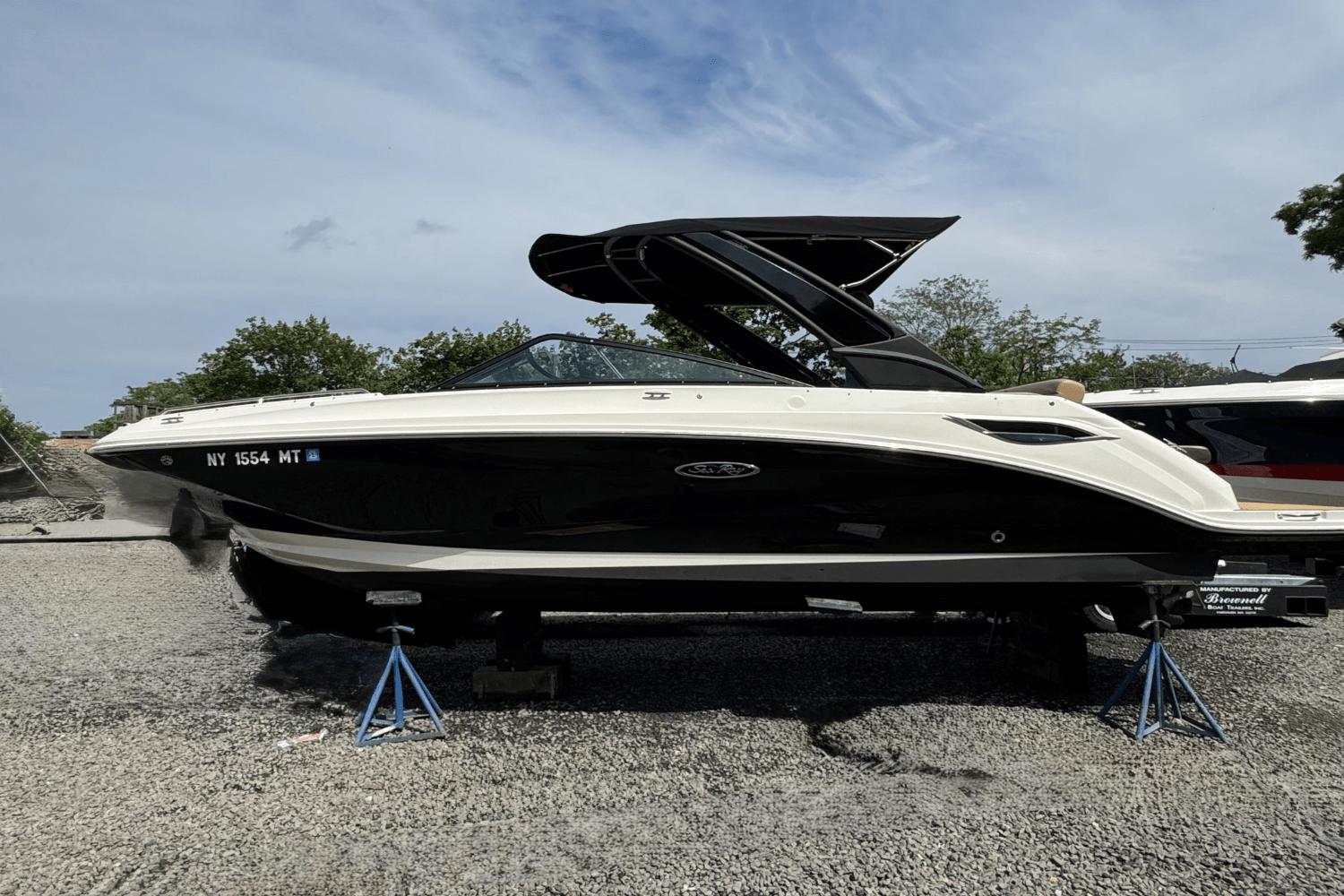 2023 Sea Ray SDX 250