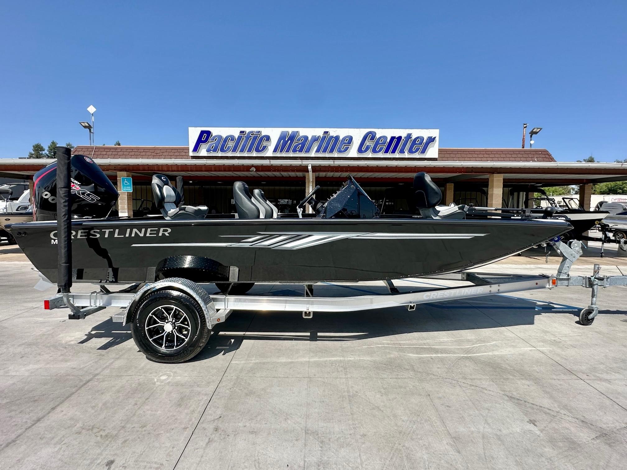 Crestliner MX 19 w/ 200HP Mercury!