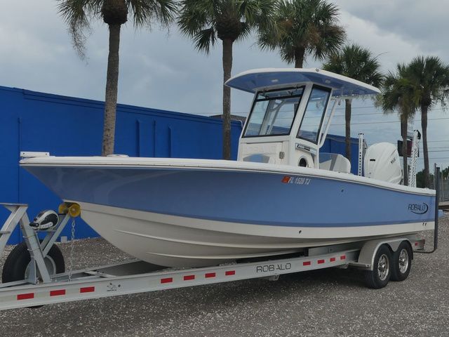 2023 Robalo 266 Cayman