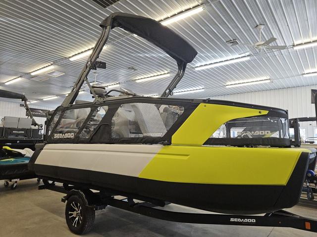 Sea-Doo Switch® Sport 18-230 hp