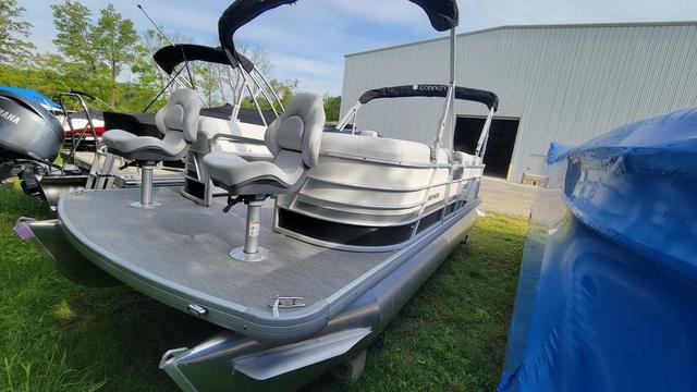 2023 Godfrey Sweetwater 2086 BF GTP 27 in. Center Tube