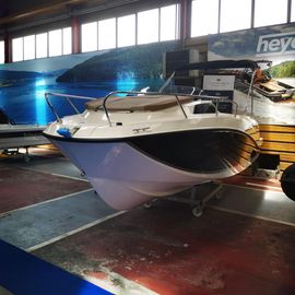 2024 Quicksilver Activ 555 Cabin
