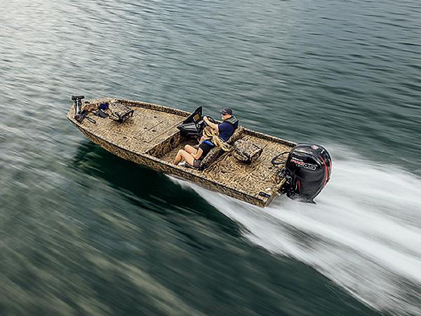 37 Best Jon Boat Mods with Ideas for Decking, Seats, Fishing & Hunting