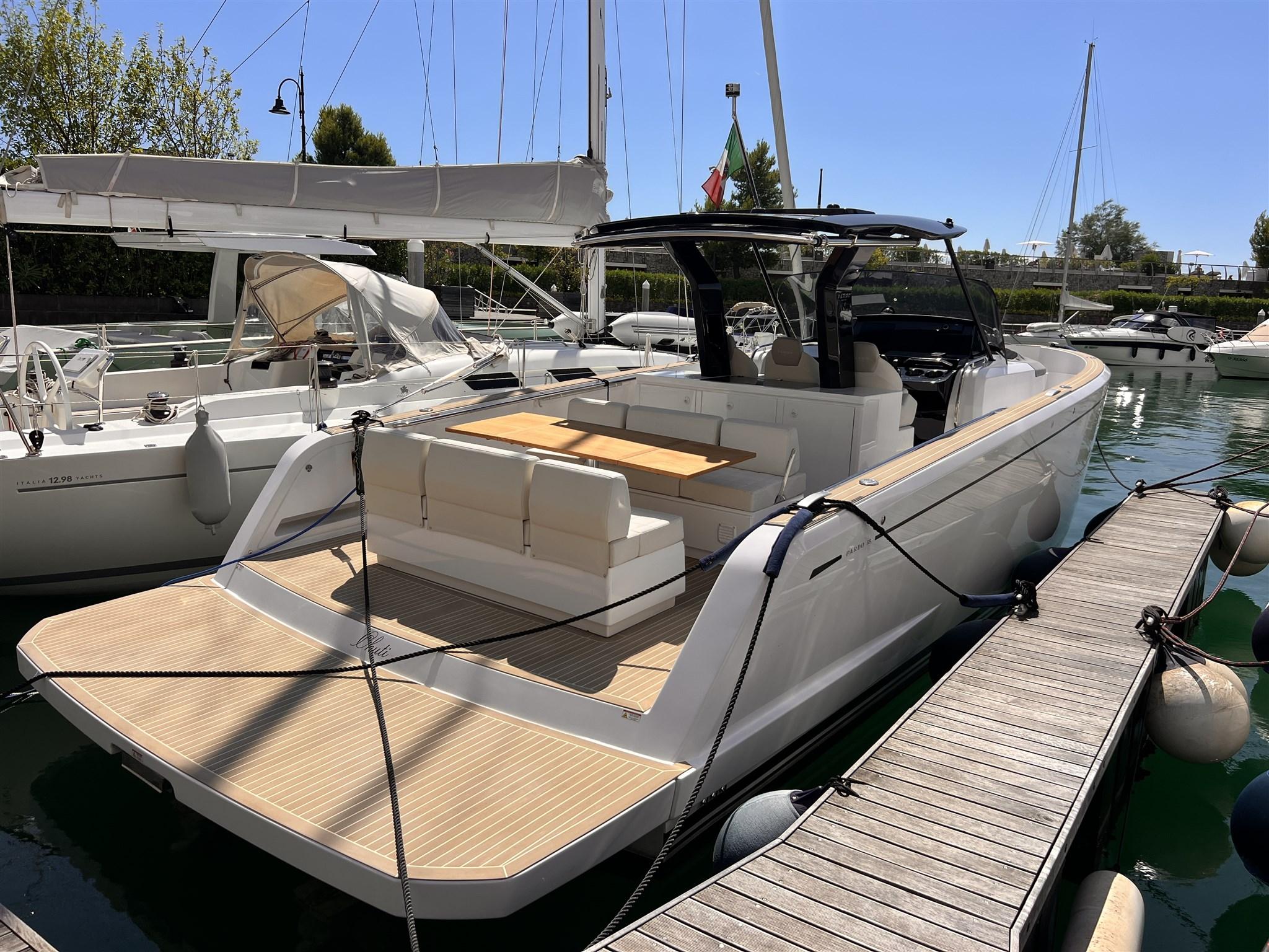 2022 Custom Cantiere del Pardo Pardo Yacht 38