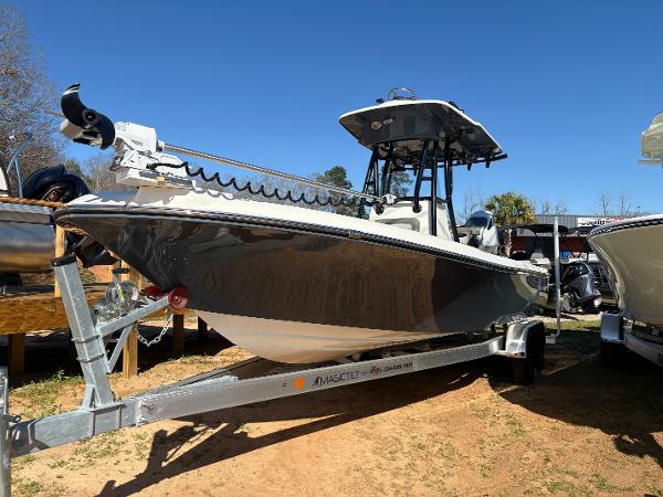 2024 Sea Born FX25 Bay