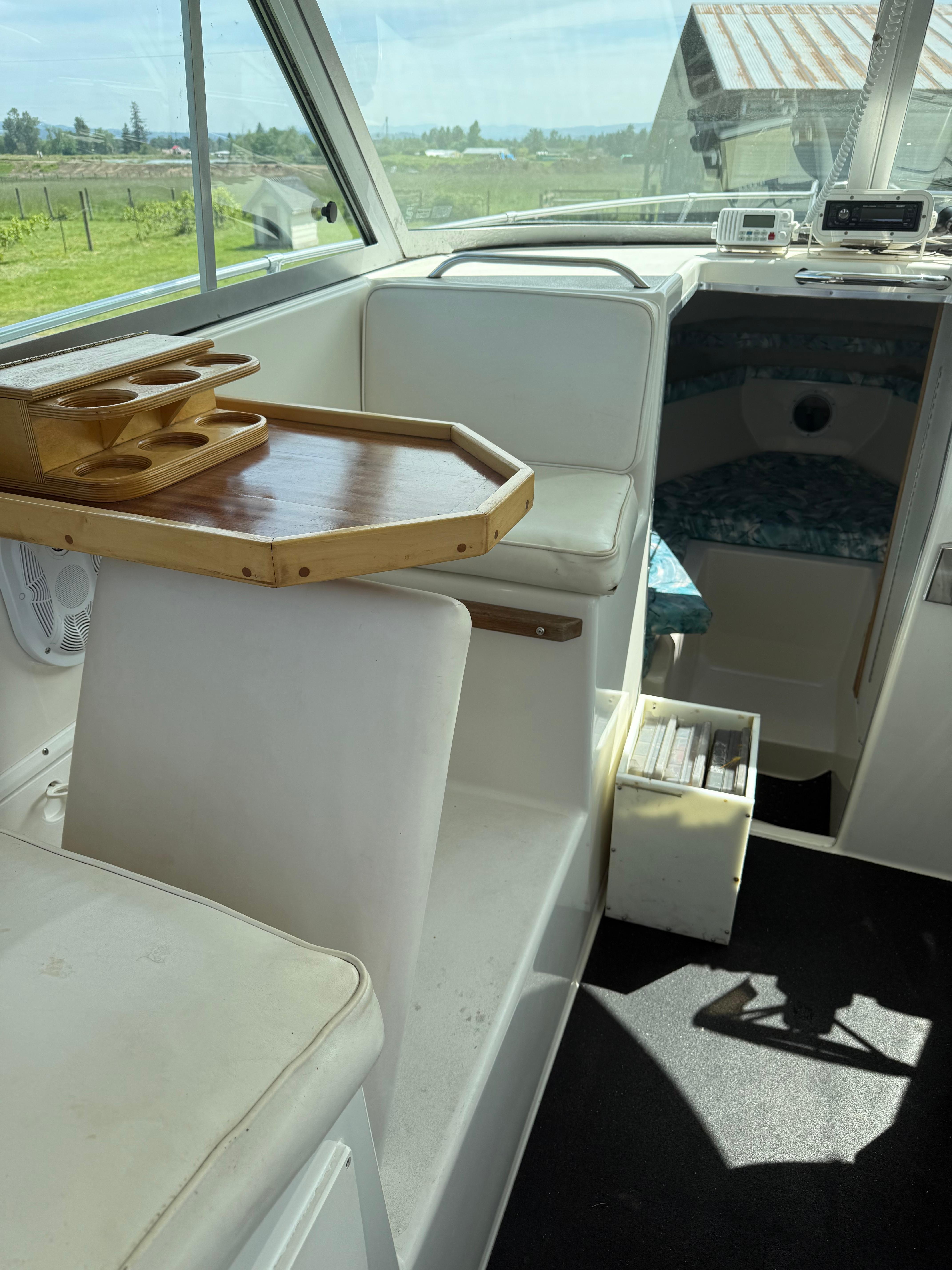 2000 Seaswirl 2600 Sport Cabin I/O
