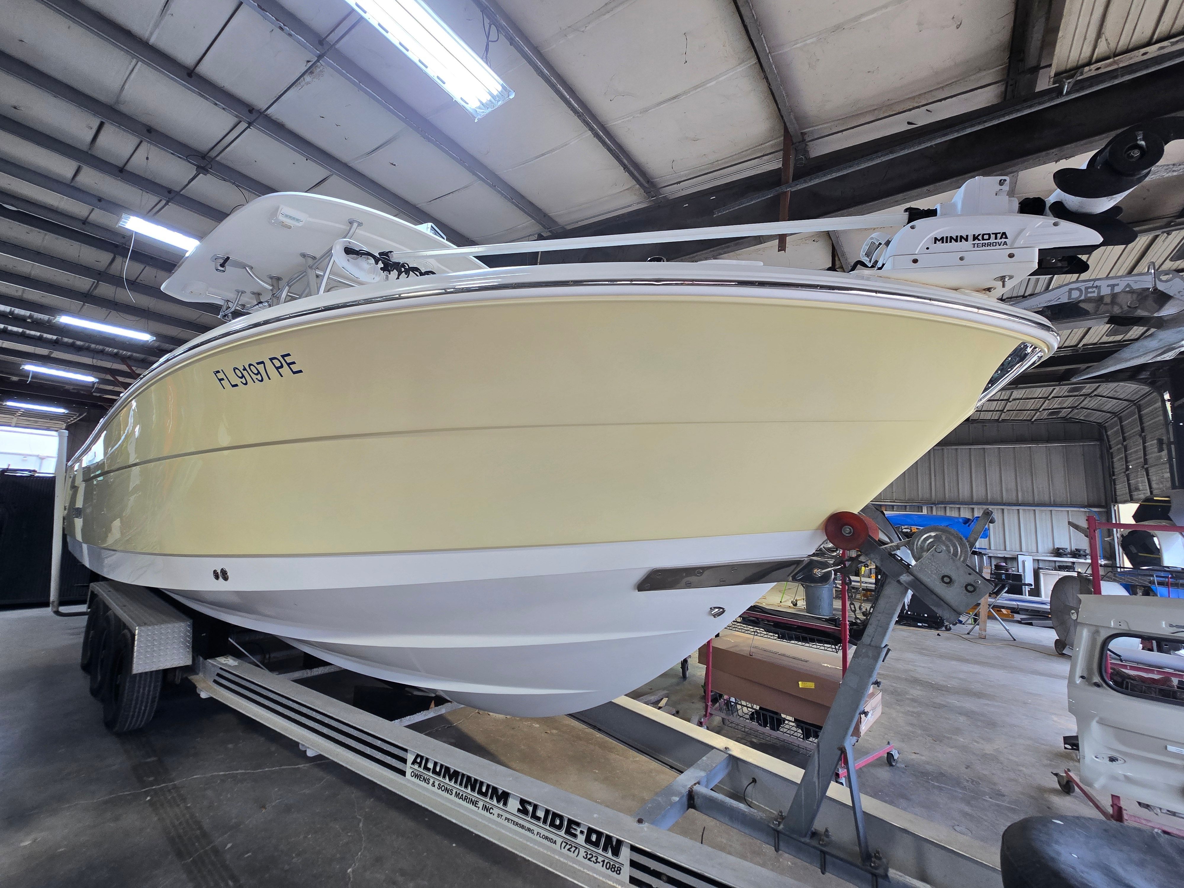 2008 Robalo R300 Center Console