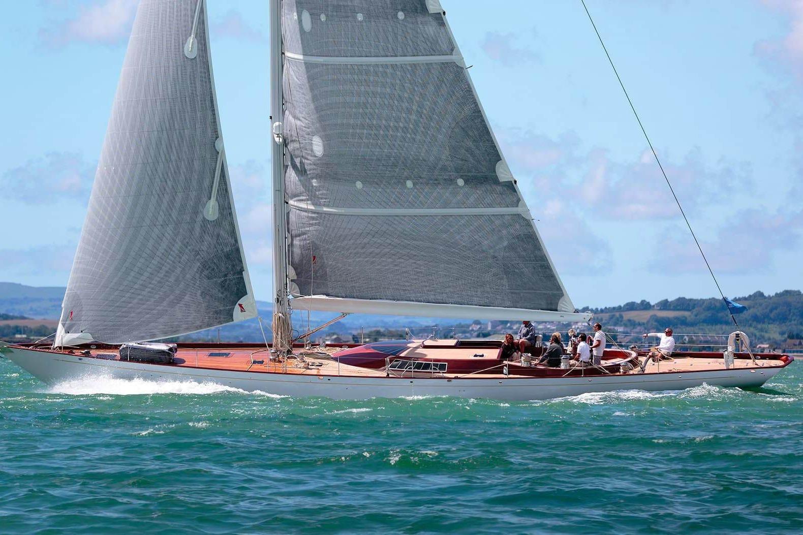 2014 Spirit Yachts R74