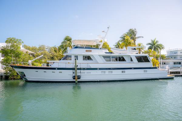 Burger Cockpit Motoryacht