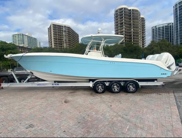 2004 Hydra-Sports Vector 33 CC