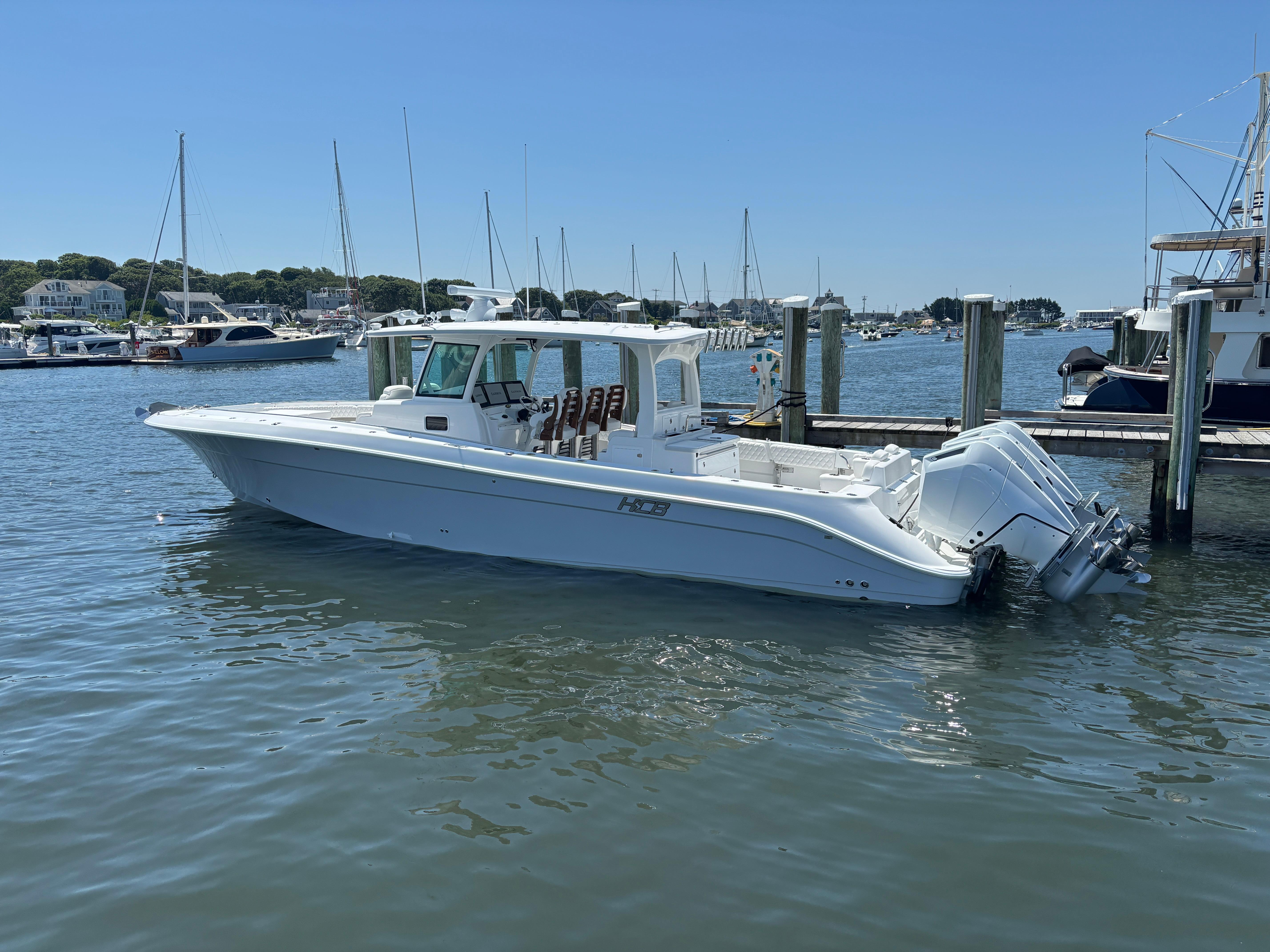 2026 HCB 42 Lujo