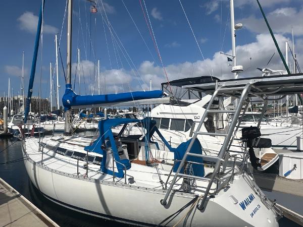 1986 Beneteau First 375