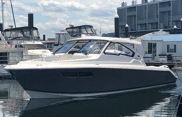 2020 Pursuit DC 365 Dual Console