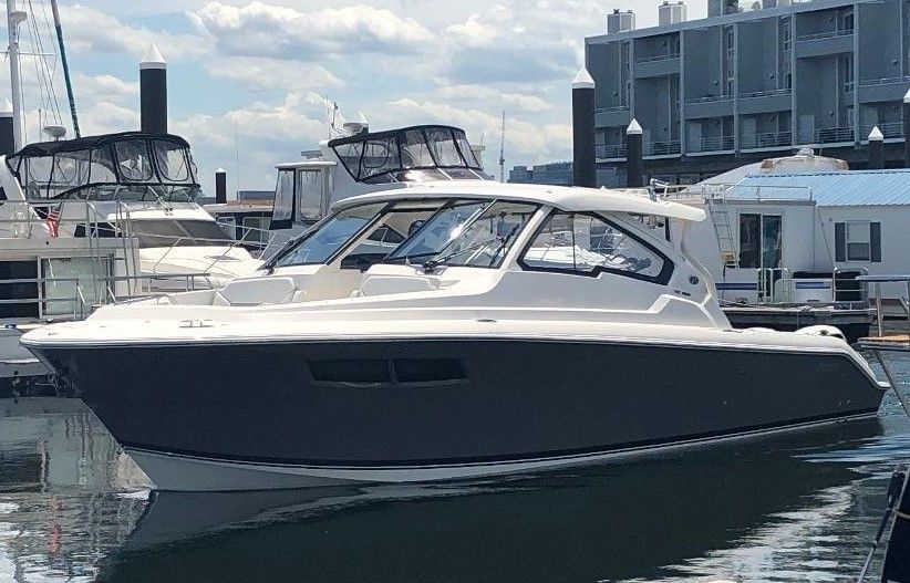 2020 Pursuit DC 365 Dual Console