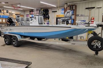 2026 Xpress H20B Bay