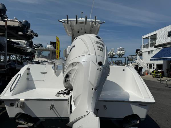 Cape Horn 22 OS 2022 Cape Horn 22 OS boat with powerful Yamaha 300 HP engine.