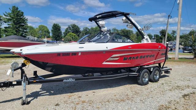 2015 Malibu 22 MXZ