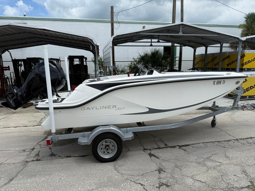 2024 Bayliner Element M15