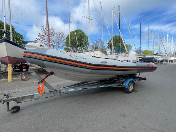 2001 Zodiac Pro Open 650