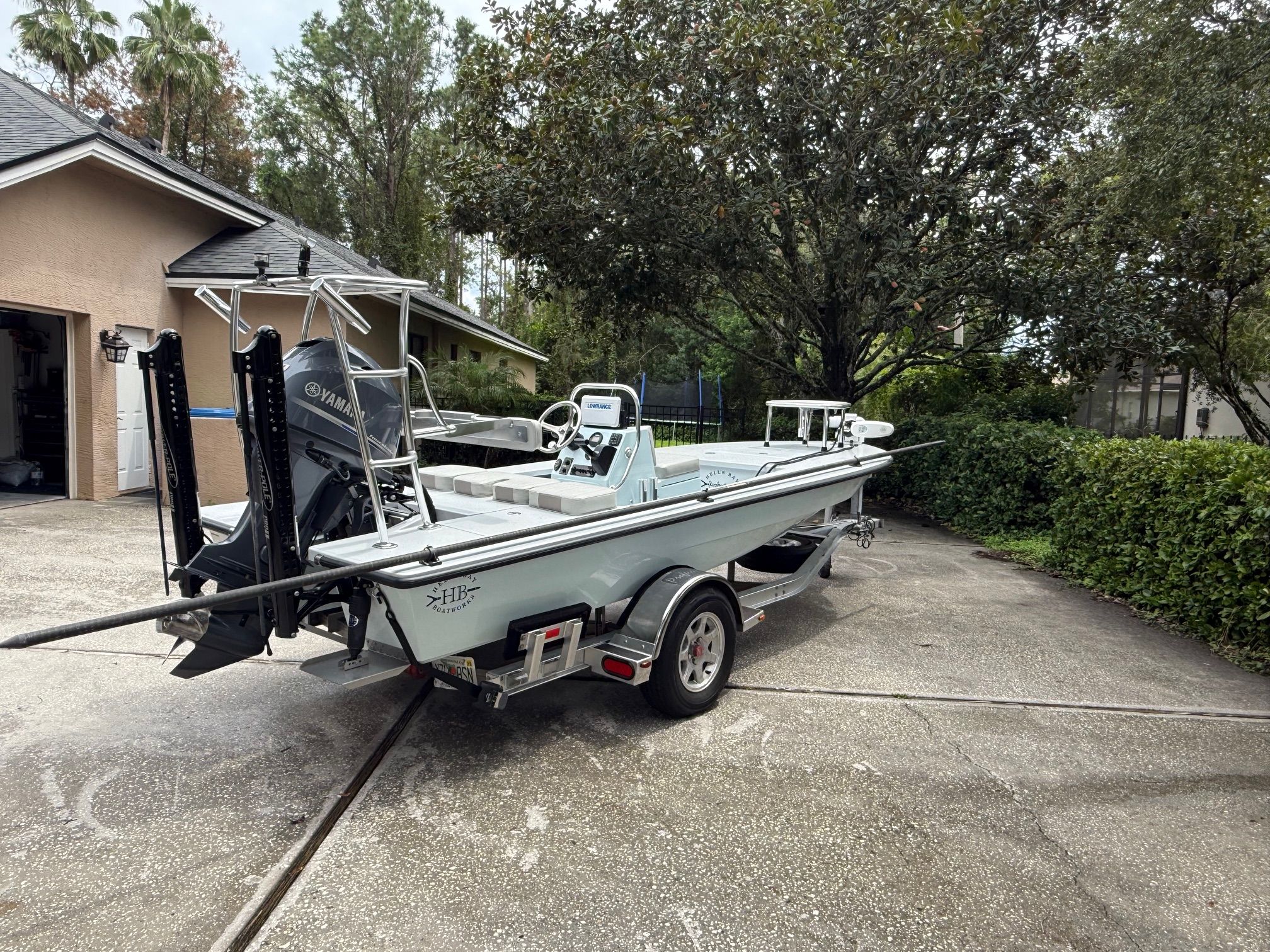 2021 Hell's Bay Professional
