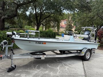 2021 Hell's Bay Professional