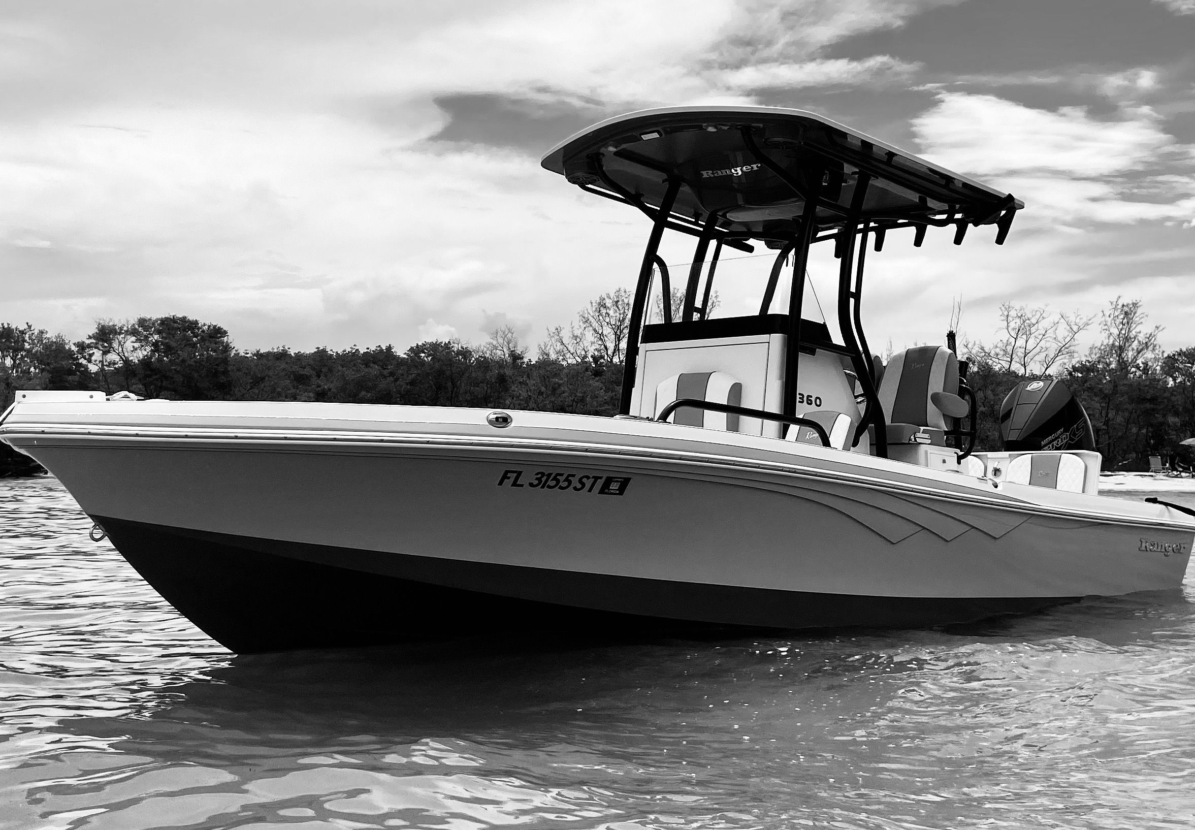 2020 Ranger 2360 Bay