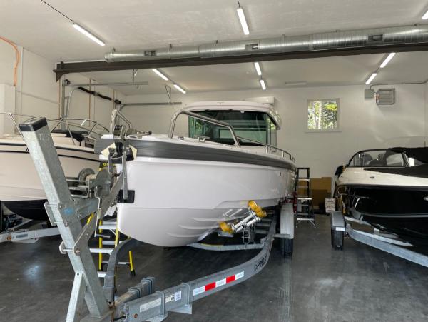 2021 Axopar 28 CABIN