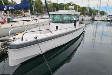 2021 Axopar 28 CABIN