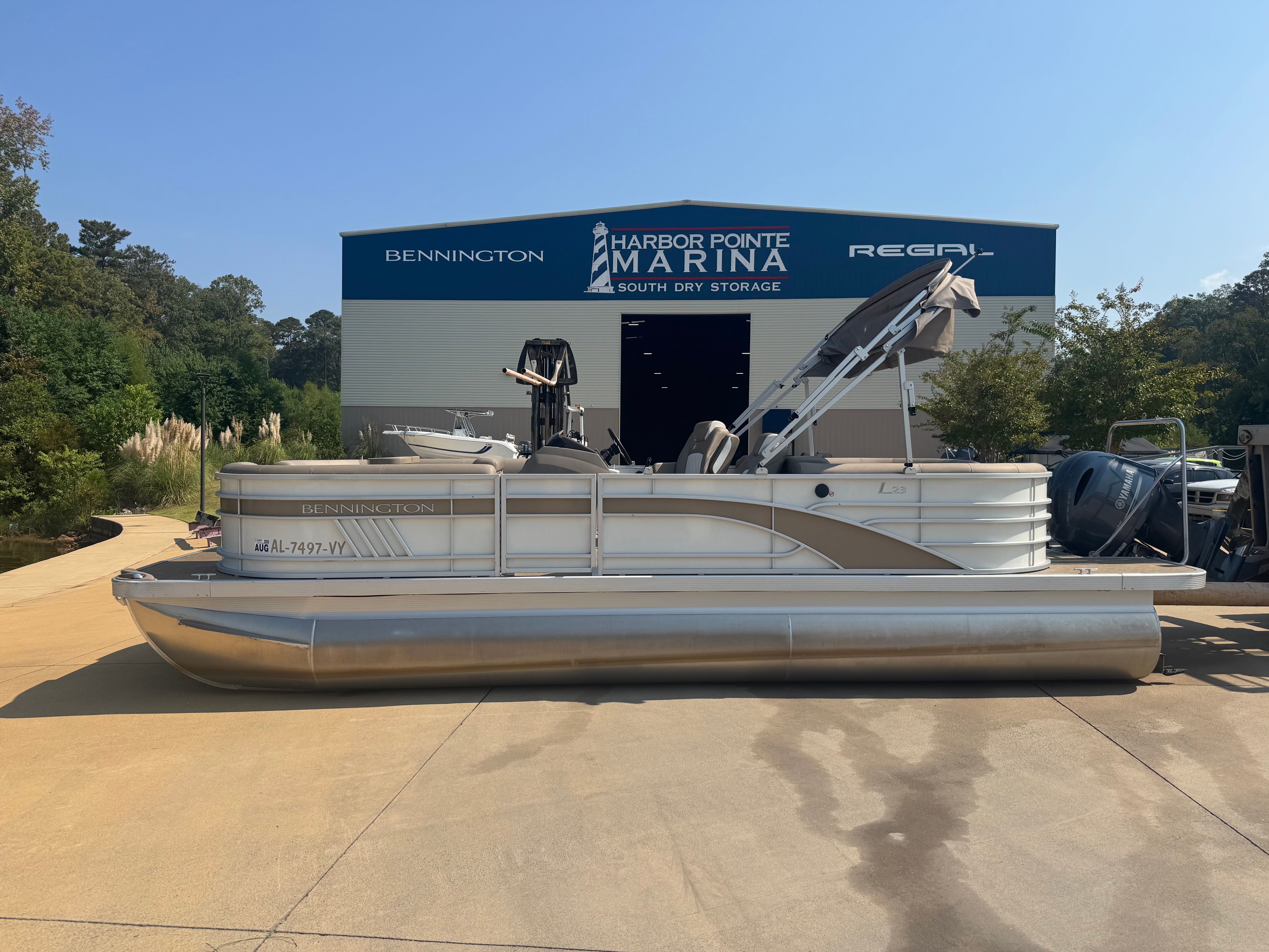 2023 Bennington 23 LSR