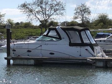 2007 Rinker 280 Express Cruiser