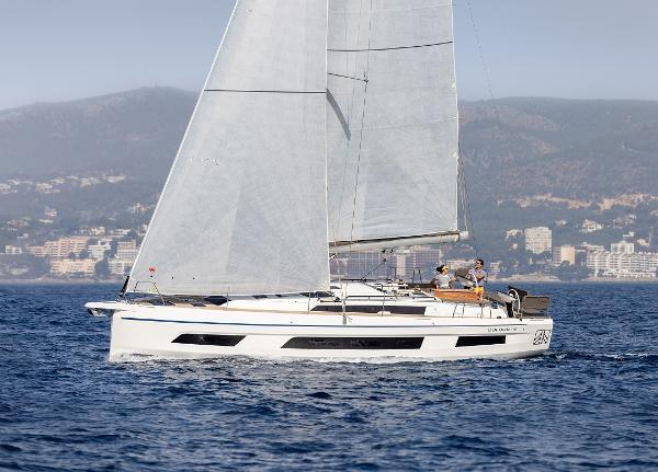 2025 Dufour 41
