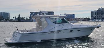 2002 Tiara Yachts 3800