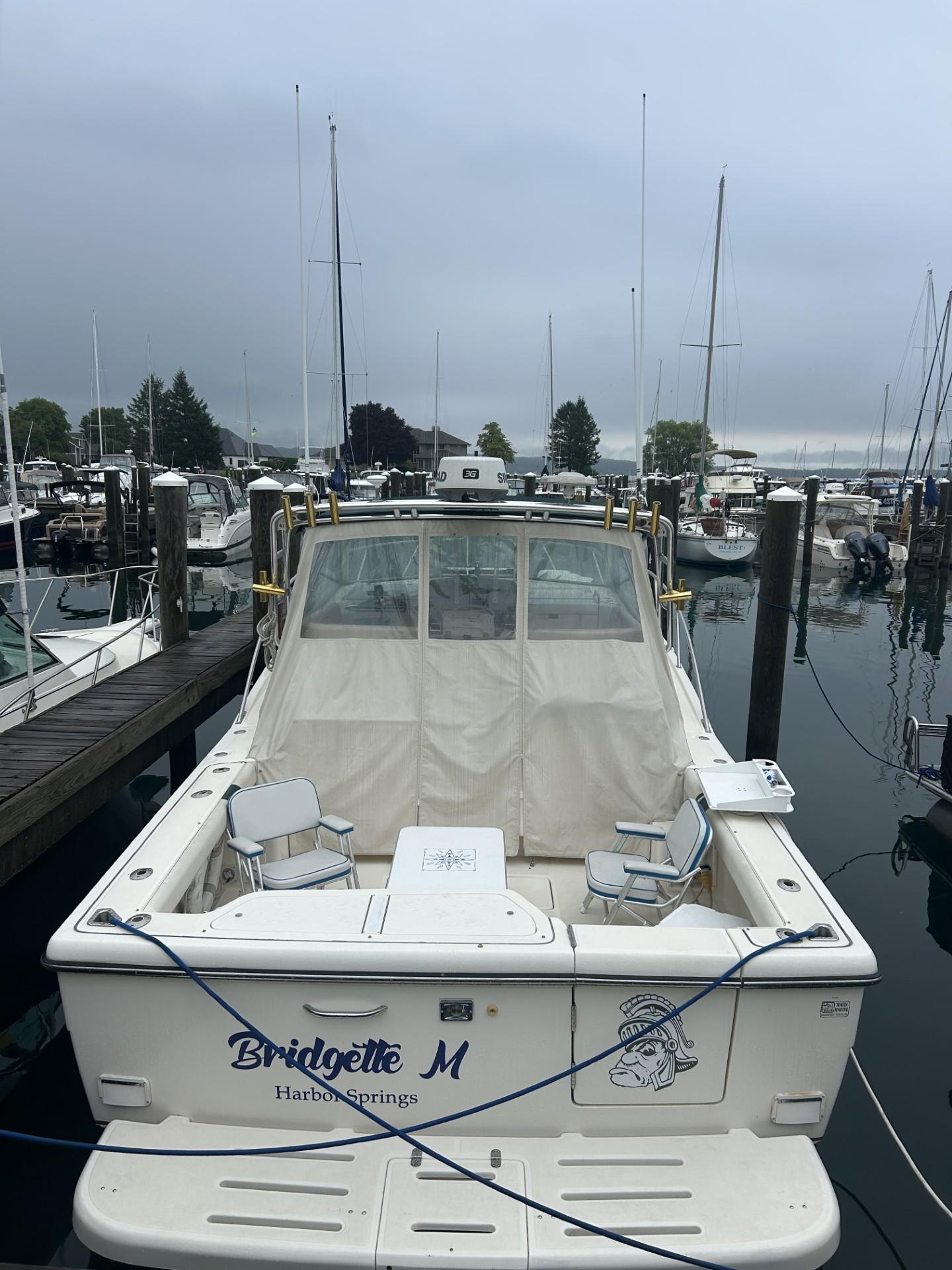 Pursuit 3400 Express