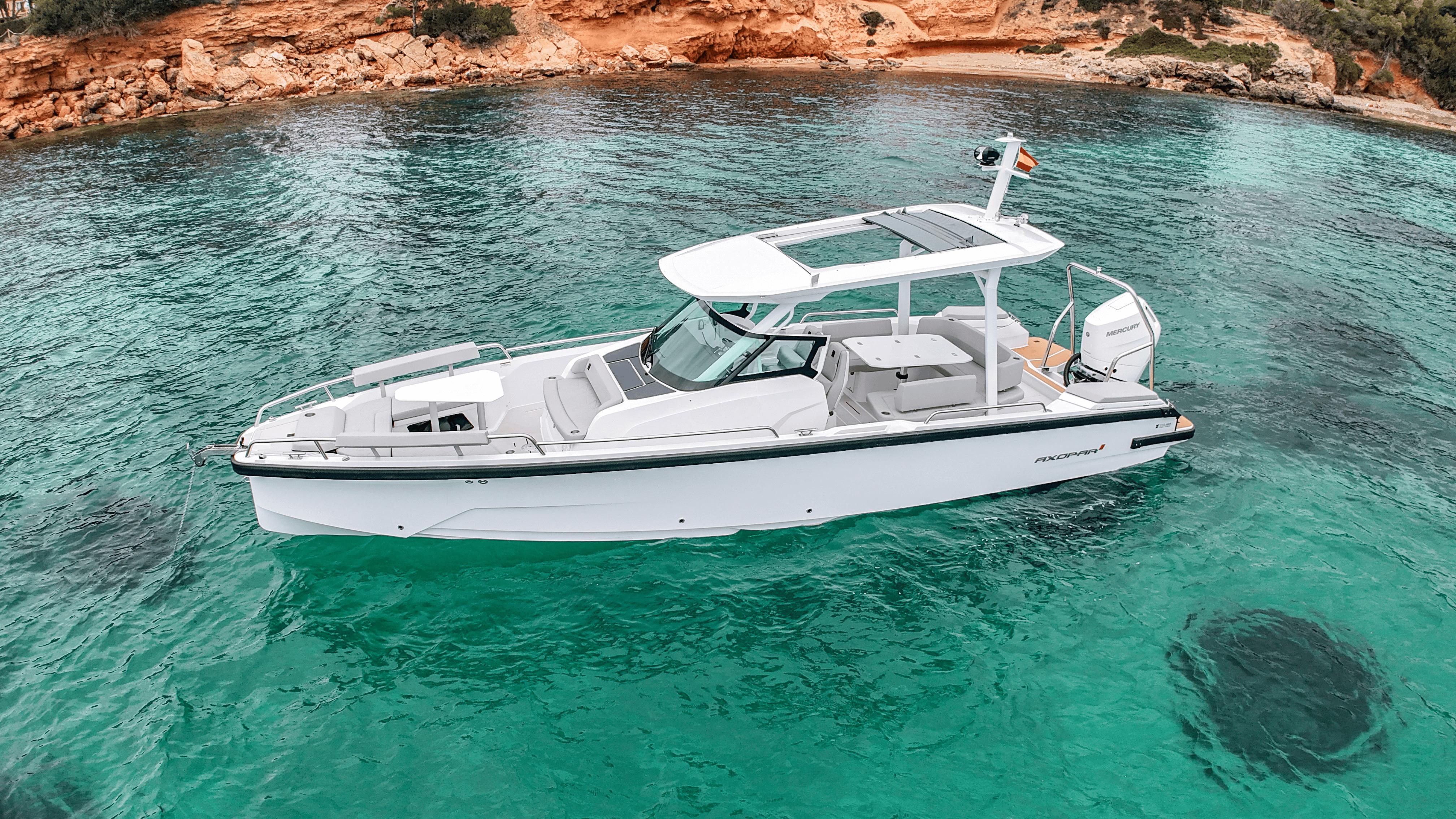 2025 Axopar 29 Sun Top