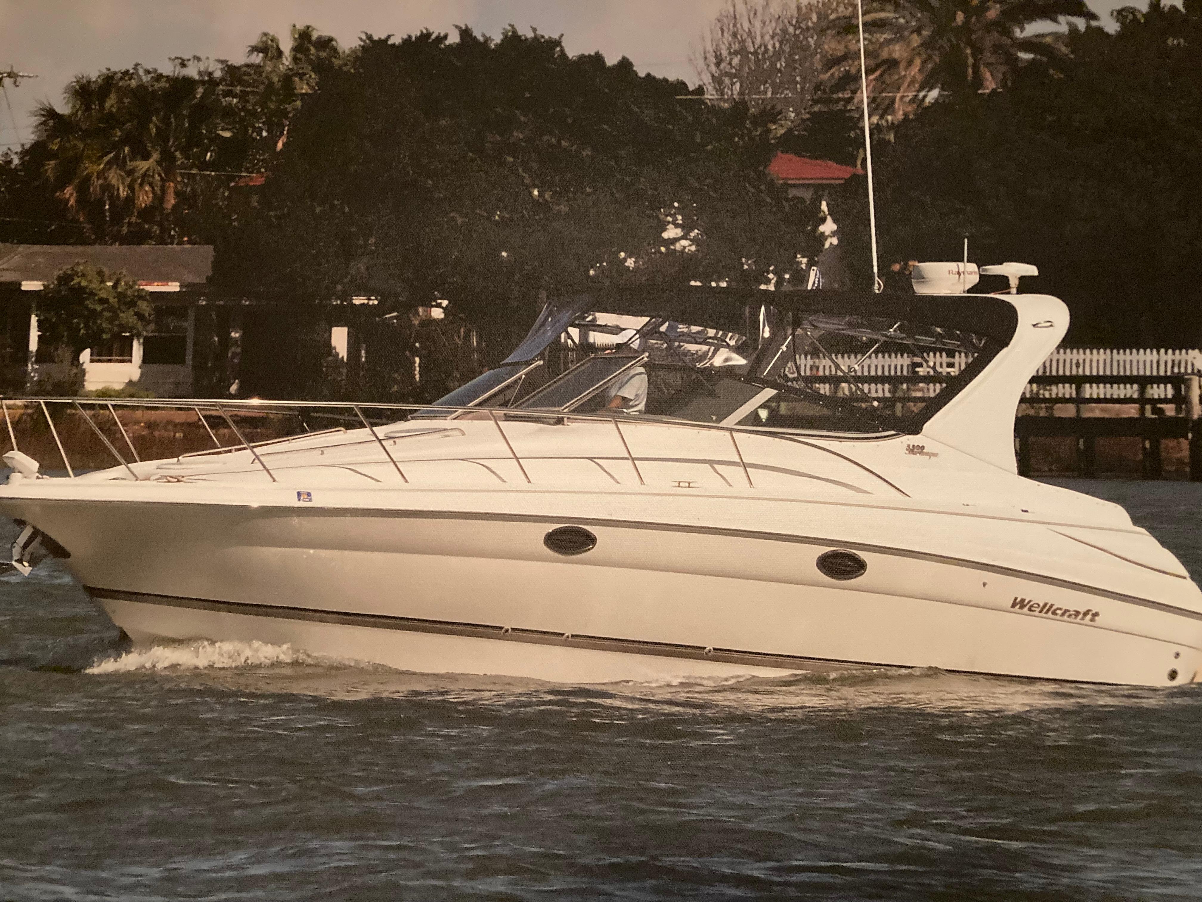2003 Wellcraft 3300 Martinique