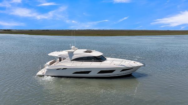 2020 Riviera 4800 Sport Yacht