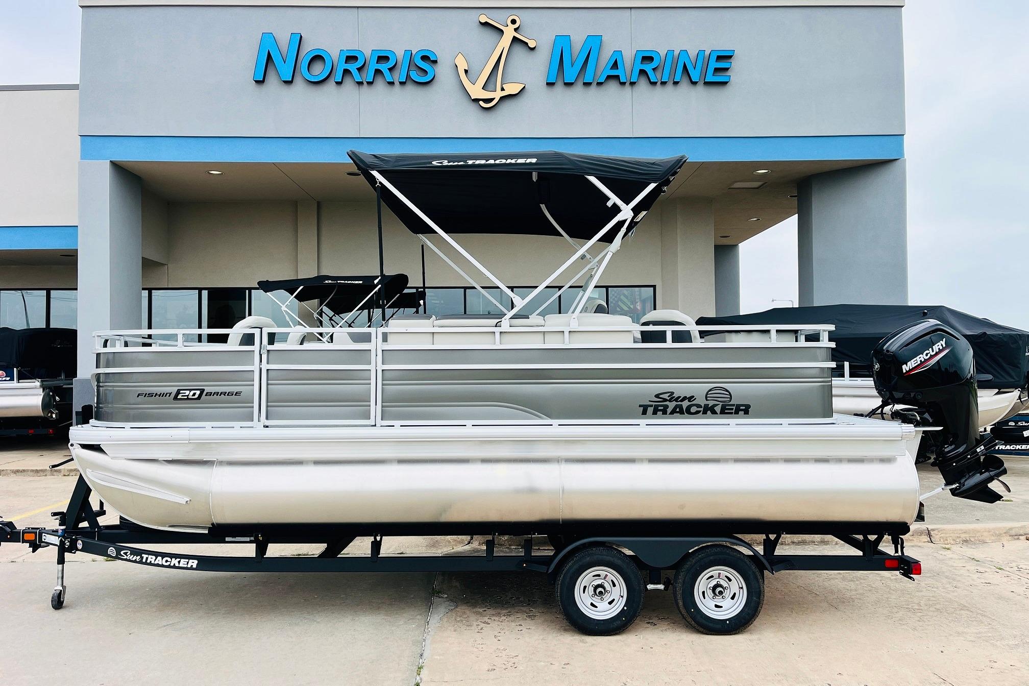 2026 Sun Tracker Fishin' Barge 20 DLX