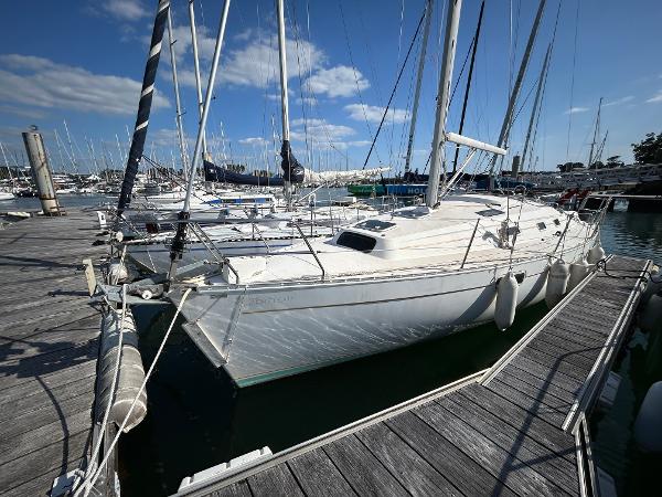 1998 Beneteau Oceanis Clipper 321