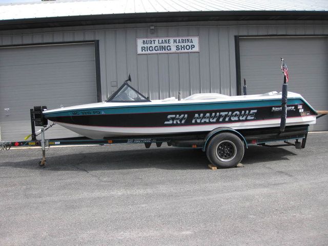 1993 Correct Craft Ski Nautique