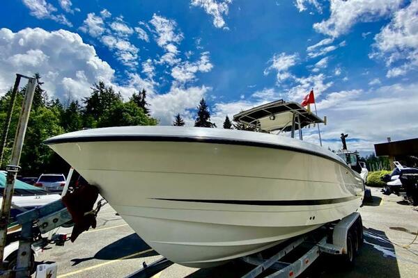 2002 Hydra-Sports 2796 CC Vector