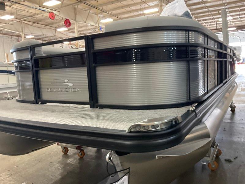Bennington 22 SL