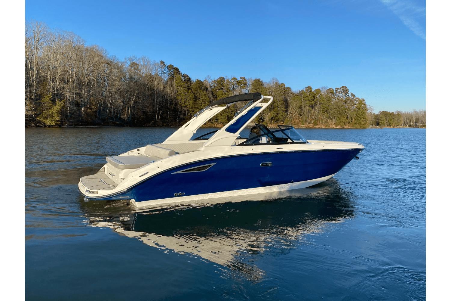 2025 Sea Ray SDX 270