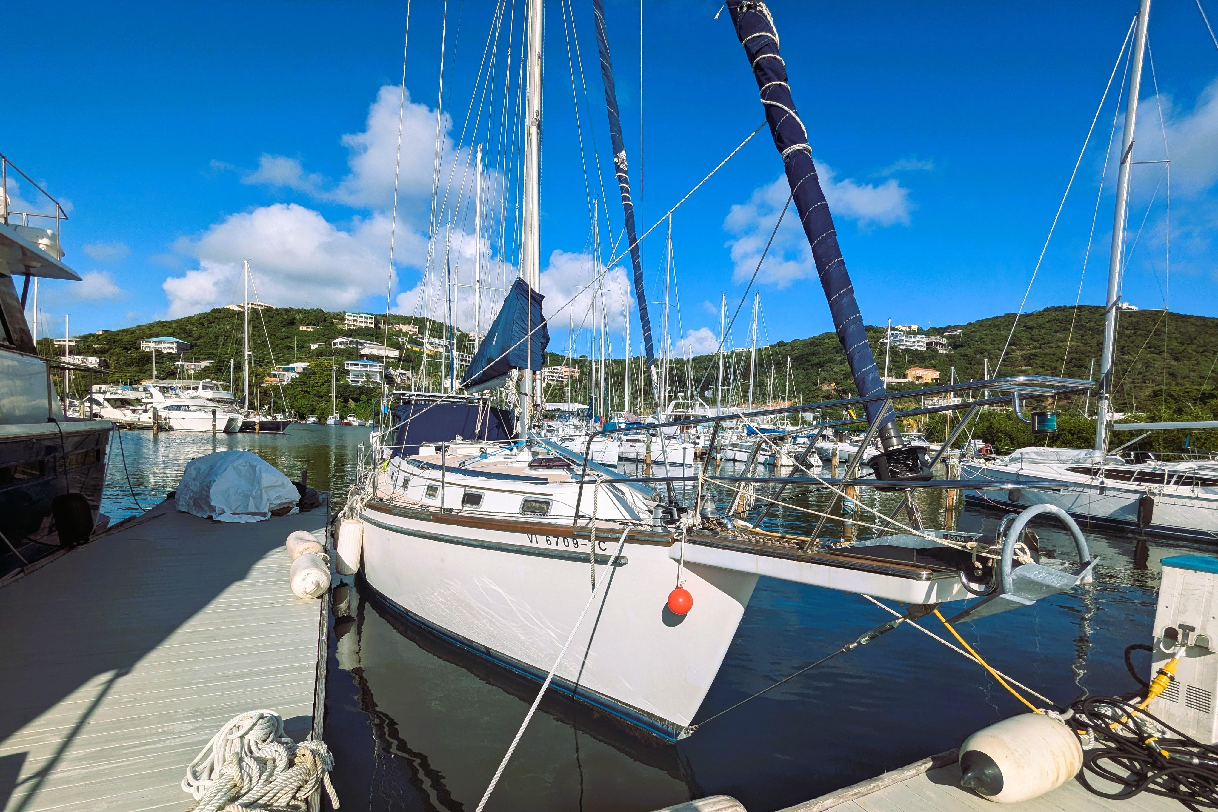 1986 Island Packet 38
