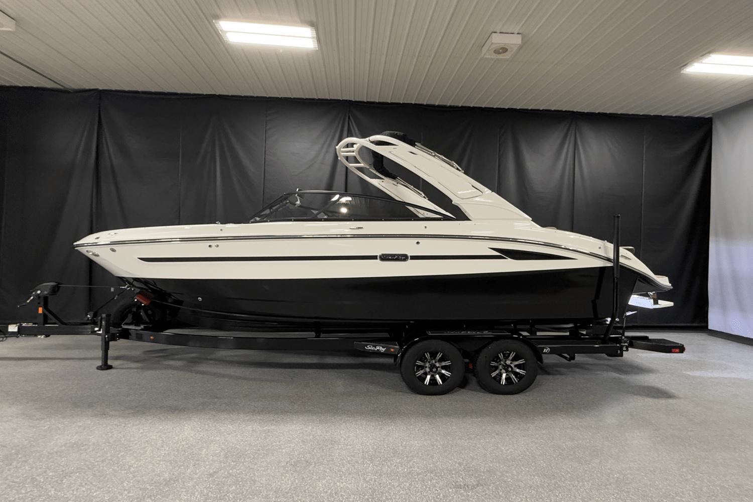 2025 Sea Ray SDX 250 Surf