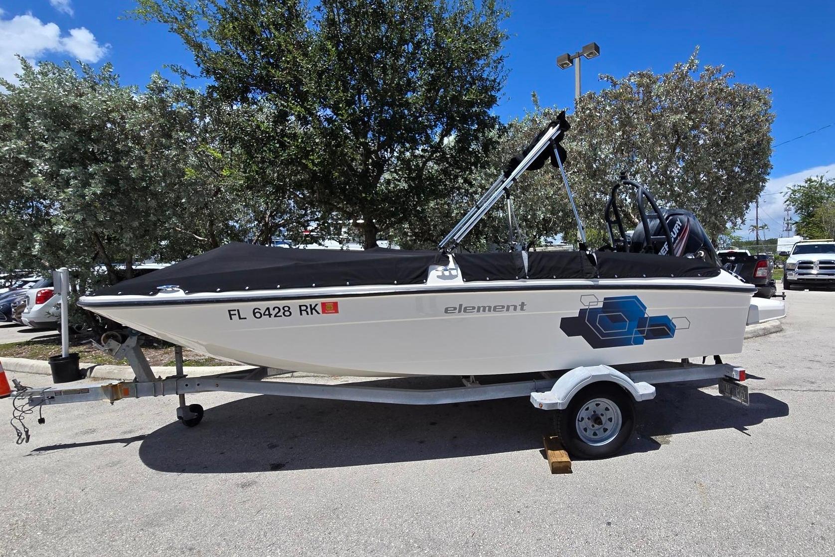 2018 Bayliner Element E18