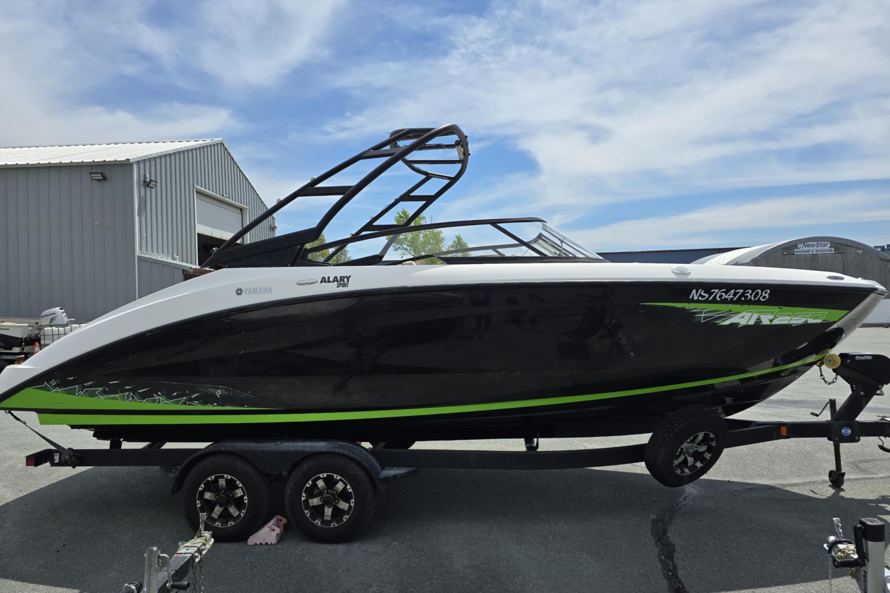 2021 Yamaha Boats AR250