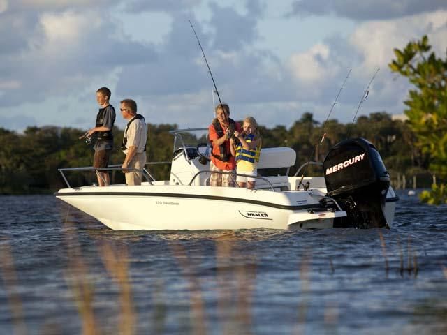 2017 Boston Whaler 170 Dauntless