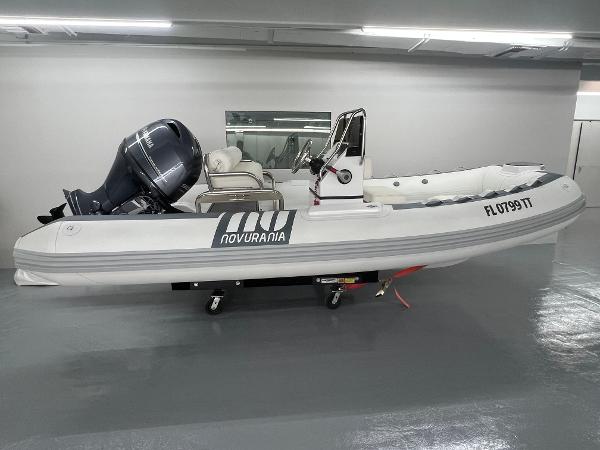 2022 Novurania DL 460