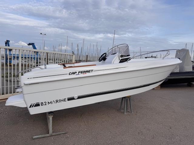 2025 B2 Marine CAP FERRET 522 OPEN
