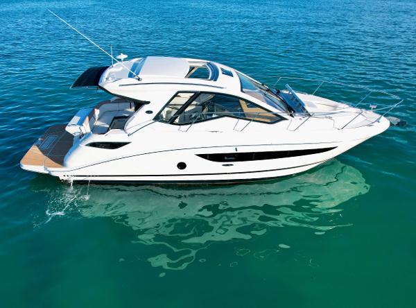 2018 Sea Ray 350 Sundancer Coupe